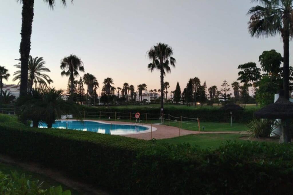 Apartamento en Playa del Infante  Rota Exterior foto