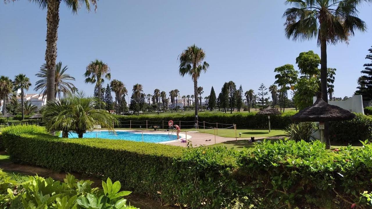 Apartamento en Playa del Infante  Rota Exterior foto